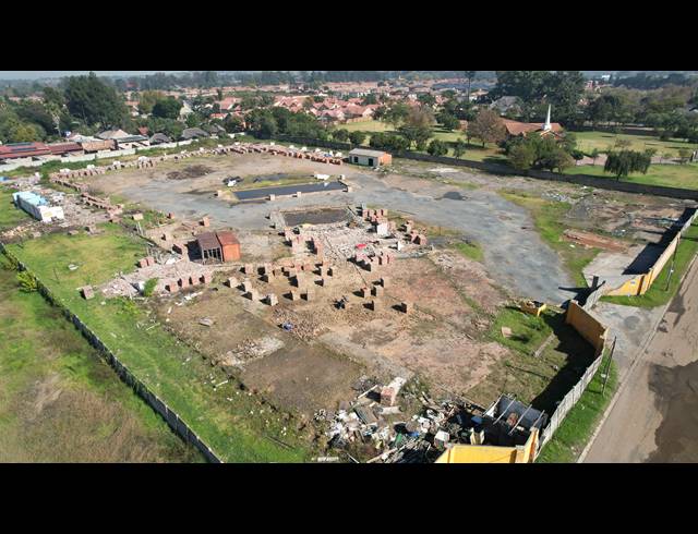15,900M² VACANT LAND FOR SALE IN NEW MARKET